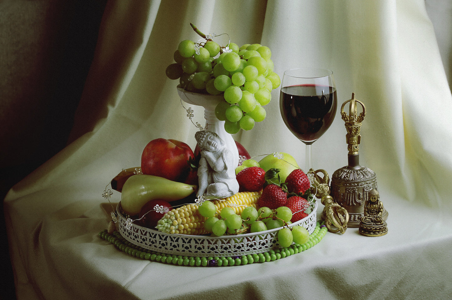 Color photo "Offering" by Gabriel - glossy print