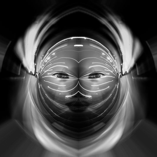 Black-and-white photo “Miu 1” by Gabriel — matte print